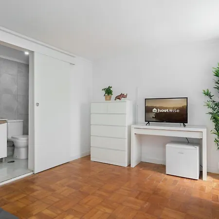 Apartment Calm Sunny House With Terrace