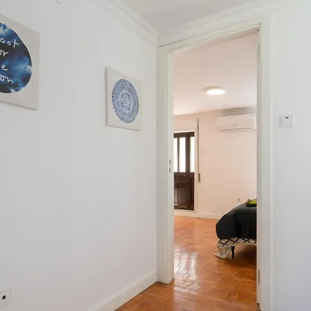 Calm Sunny House With Terrace Apartment